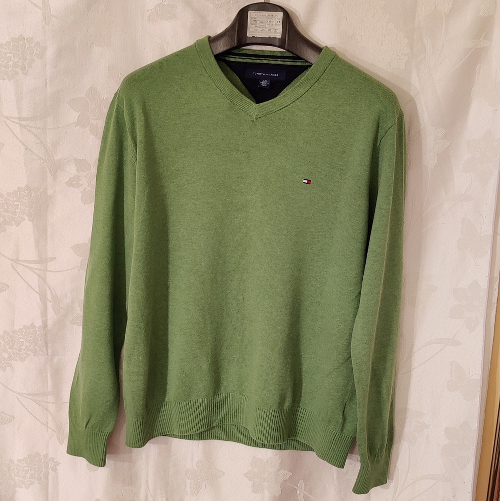 Tommy Hilfiger men's V neck sweater